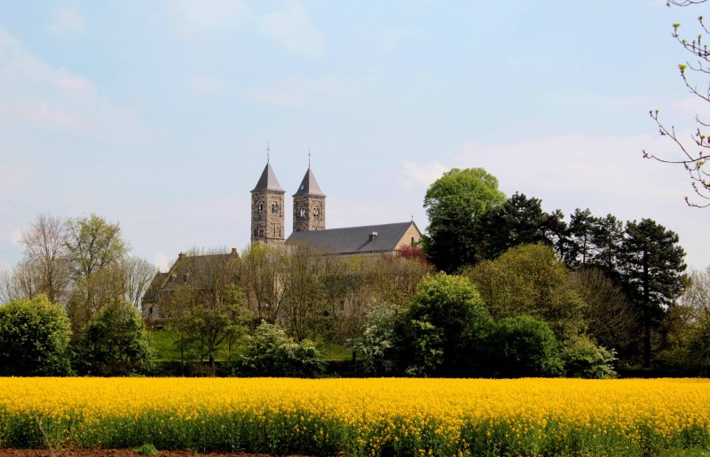 Een kasteel in Roermond die te bezoeken is tijdens de vakantie in Limburg